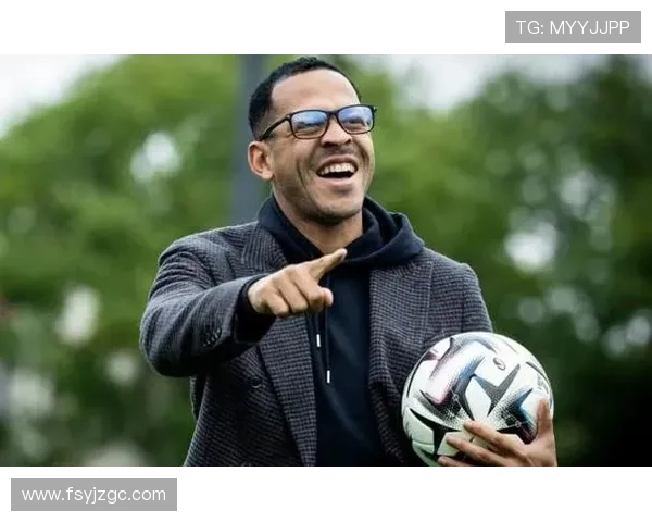 罗塞尼尔回应加纳乔遭嘘：他威胁太大